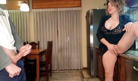 Супруг на любой косяк жарит жену в жопу и та всегда довольна